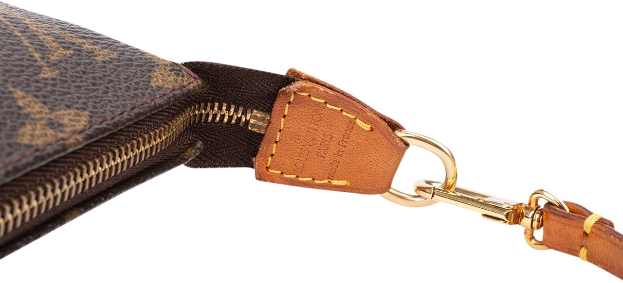 Louis Vuitton Louis Vuitton Canvas Monogram Pochette Accessoire Handbag Bruin