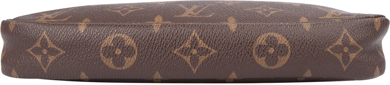 Louis Vuitton Louis Vuitton Canvas Monogram Pochette Accessoire Handbag Bruin