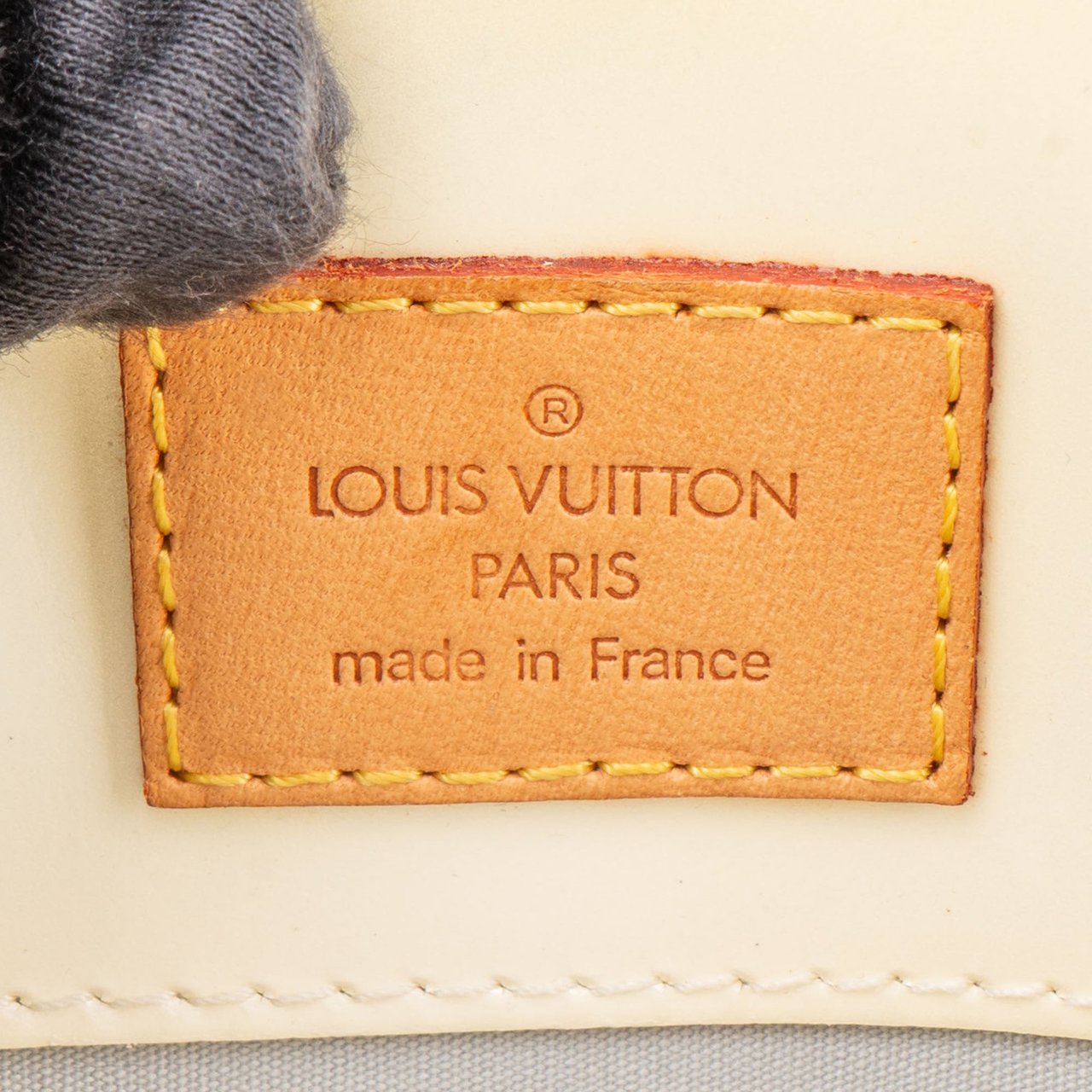 Louis Vuitton Louis Vuitton Vernis Monogram Reade PM Handbag Divers