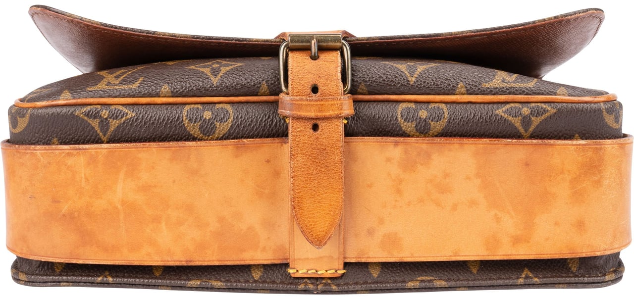 Louis Vuitton Louis Vuitton Canvas Monogram Cartouchiere GM Crossbody Bag Bruin