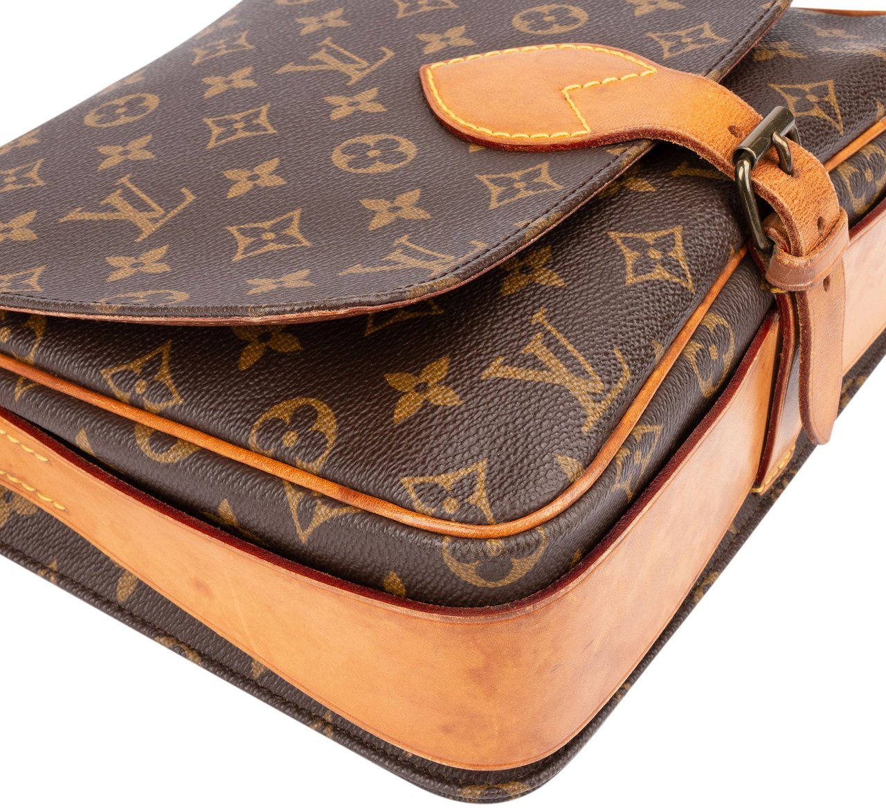Louis Vuitton Louis Vuitton Canvas Monogram Cartouchiere GM Crossbody Bag Bruin