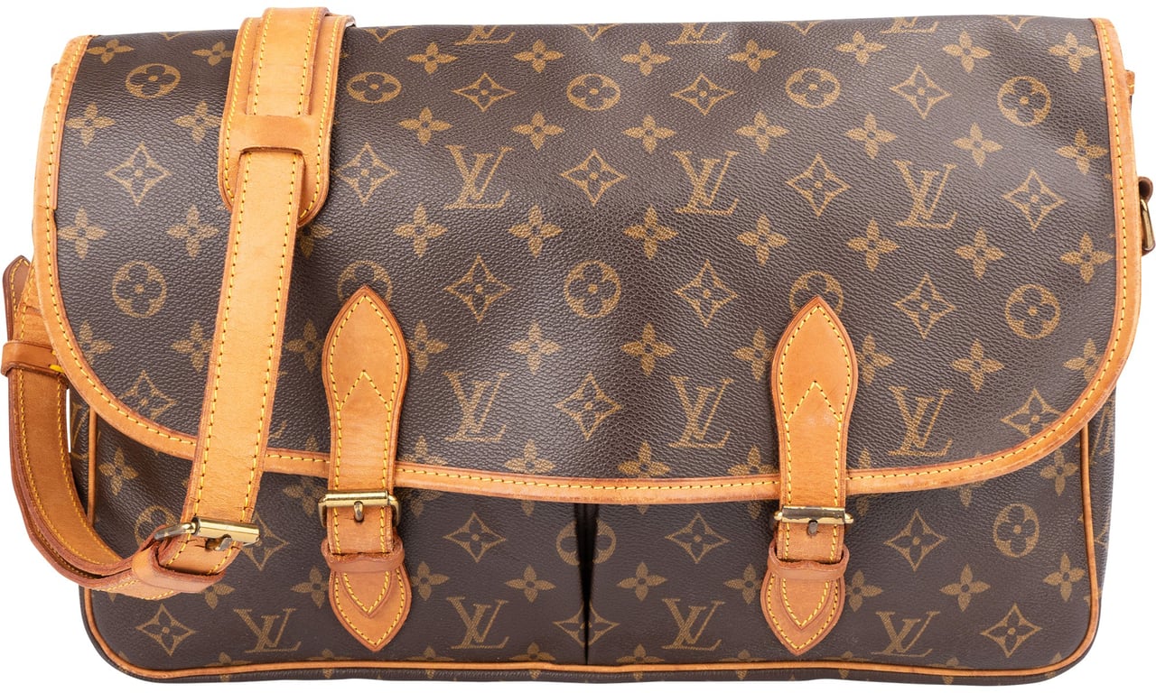 Louis Vuitton Louis Vuitton Canvas Monogram Gibeciere Crossbody Bag Bruin
