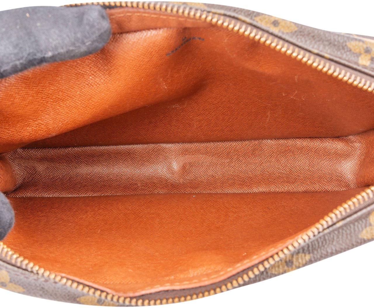 Louis Vuitton Louis Vuitton Canvas Monogram Saint Germain GM Crossbody Bag Bruin