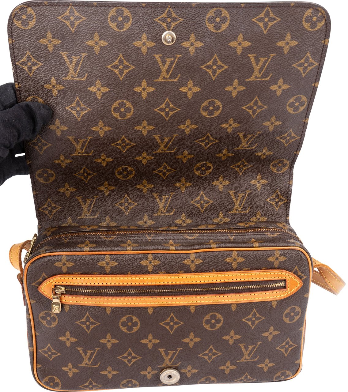 Louis Vuitton Canvas Monogram Saint Germain GM Crossbody Bag Bruin