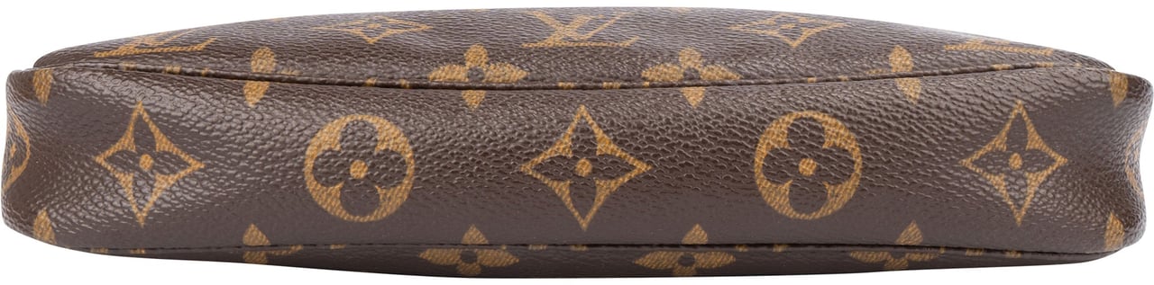 Louis Vuitton Louis Vuitton Canvas Monogram Pochette Accessoire Handbag Bruin