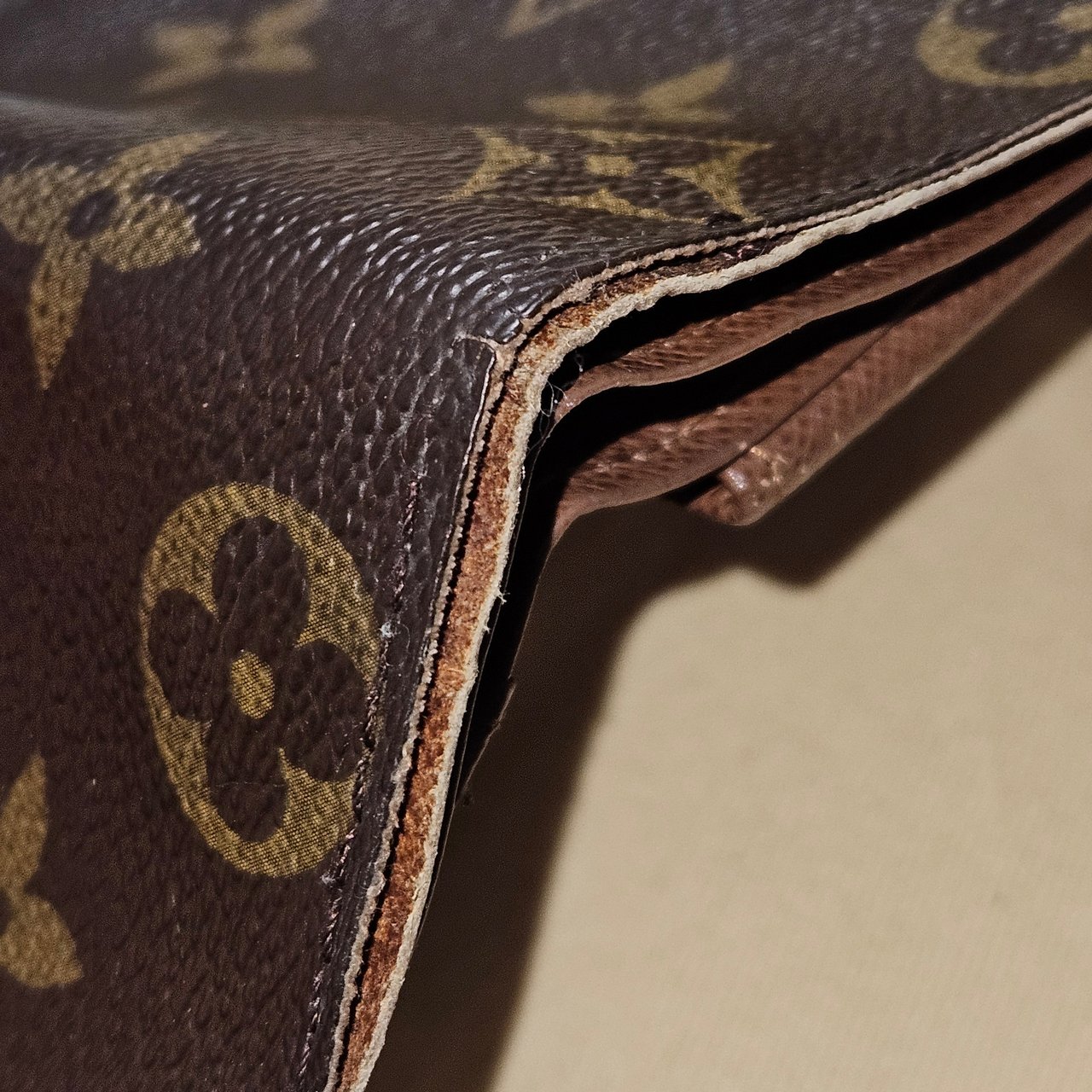 Louis Vuitton Louis Vuitton Canvas Monogram Marco Wallet Divers