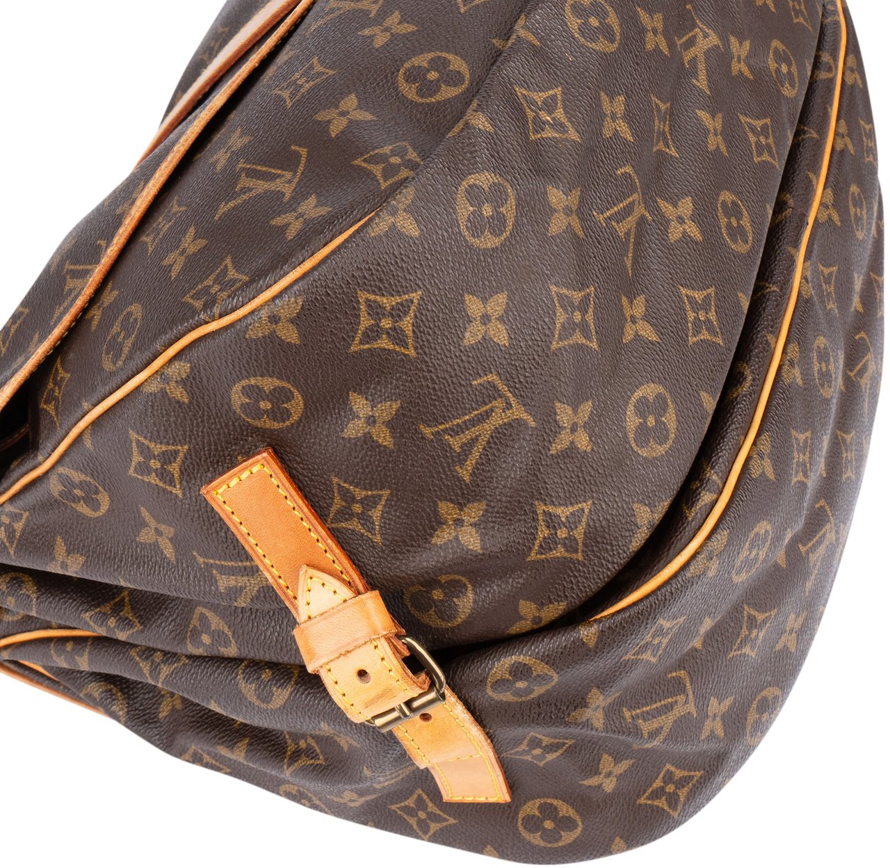 Louis Vuitton Louis Vuitton Canvas Monogram Saumur 35 Crossbody Bag Bruin