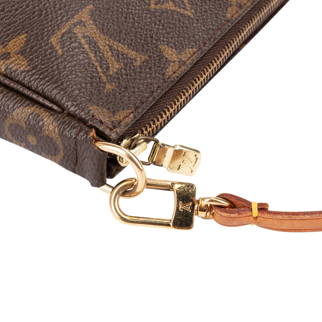 Louis Vuitton Louis Vuitton Canvas Monogram Pochette Accessoire Handbag Bruin