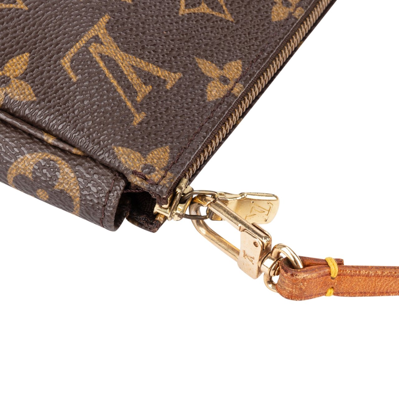 Louis Vuitton Louis Vuitton Canvas Monogram Pochette Accessoire Handbag Bruin