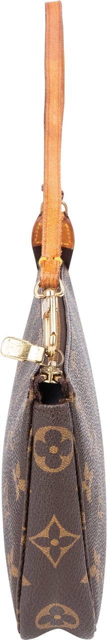 Louis Vuitton Louis Vuitton Canvas Monogram Pochette Accessoire Handbag Bruin