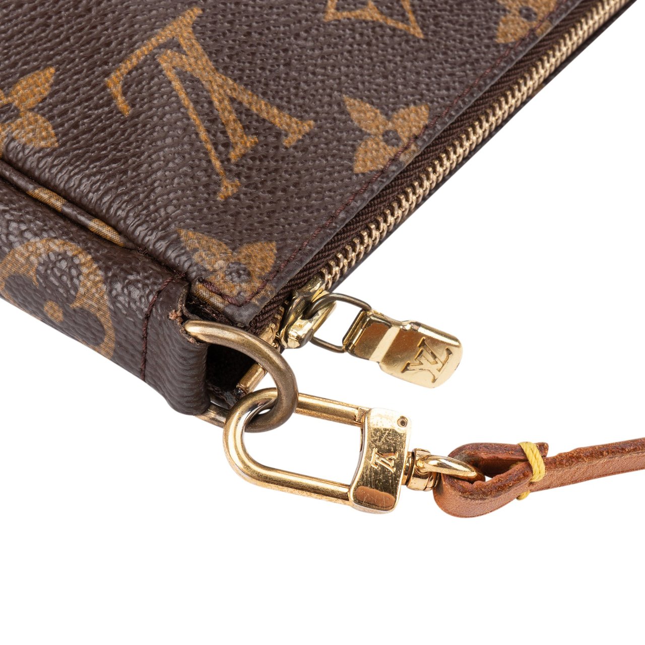Louis Vuitton Louis Vuitton Canvas Monogram Pochette Accessoire Handbag Bruin