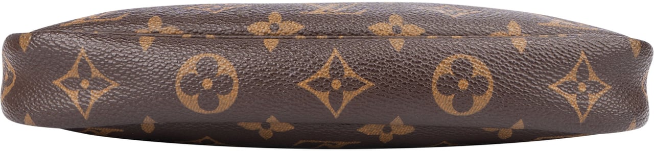 Louis Vuitton Louis Vuitton Canvas Monogram Pochette Accessoire Handbag Bruin