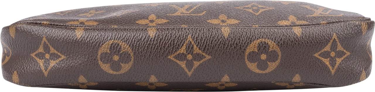 Louis Vuitton Louis Vuitton Canvas Monogram Pochette Accessoire Handbag Bruin