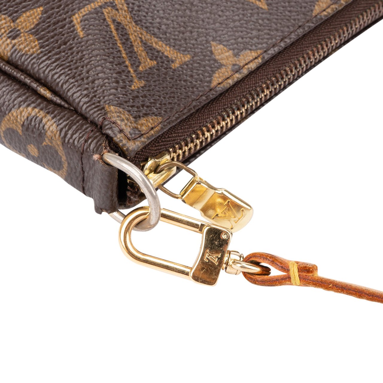 Louis Vuitton Louis Vuitton Canvas Monogram Pochette Accessoire Handbag Bruin