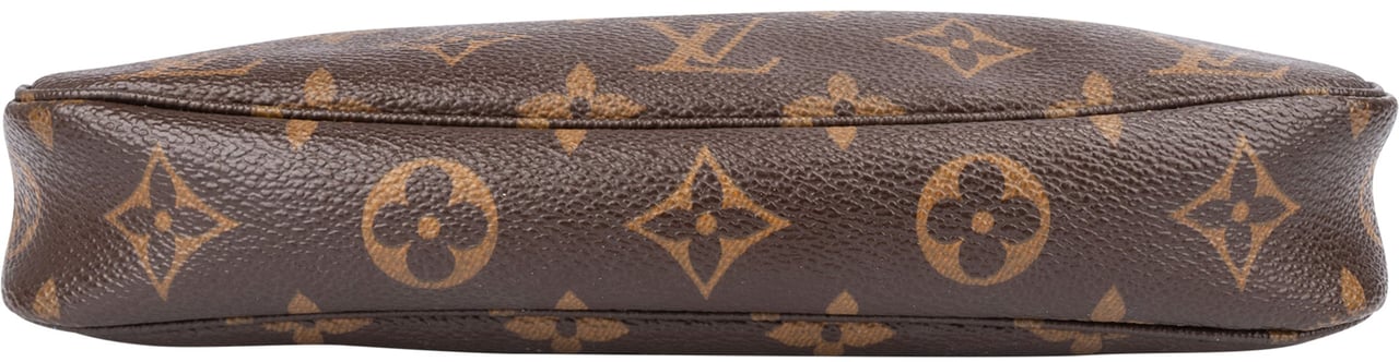 Louis Vuitton Louis Vuitton Canvas Monogram Pochette Accessoire Handbag Bruin