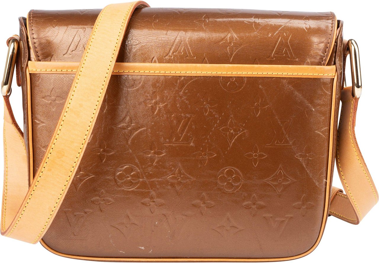 Louis Vuitton Louis Vuitton Vernis Monogram Christie GM Crossbody Bag Bruin