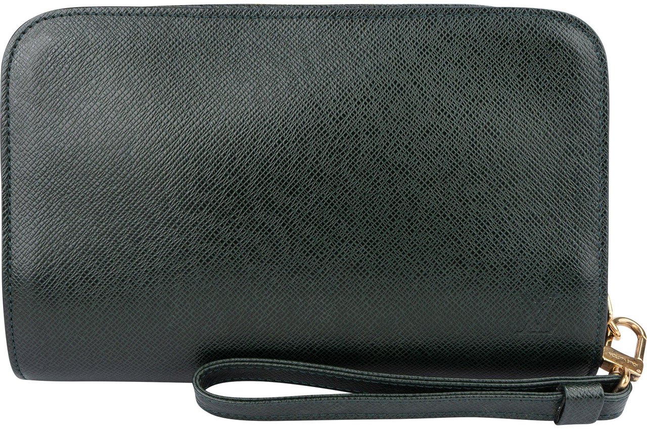 Louis Vuitton Louis Vuitton Green Taiga Leatner Baikal Clutch Groen
