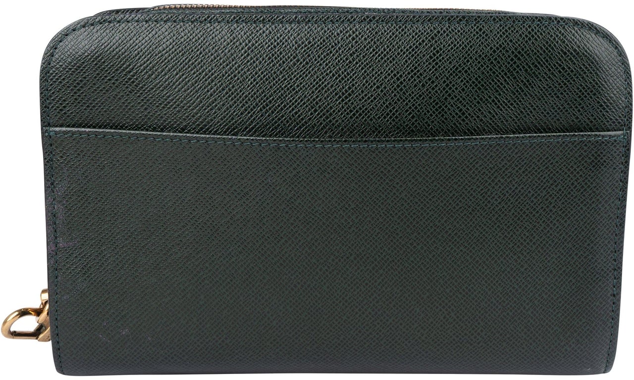 Louis Vuitton Louis Vuitton Green Taiga Leatner Baikal Clutch Groen
