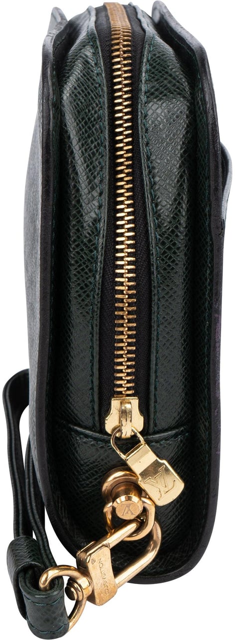 Louis Vuitton Louis Vuitton Green Taiga Leatner Baikal Clutch Groen