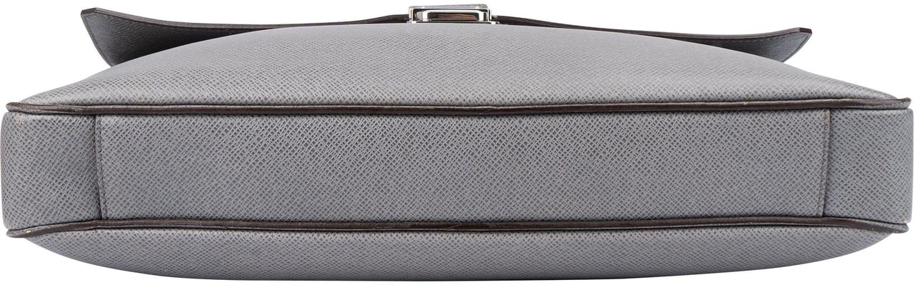 Louis Vuitton Louis Vuitton Gris Taiga Leather Vassili PM Business Handbag Divers