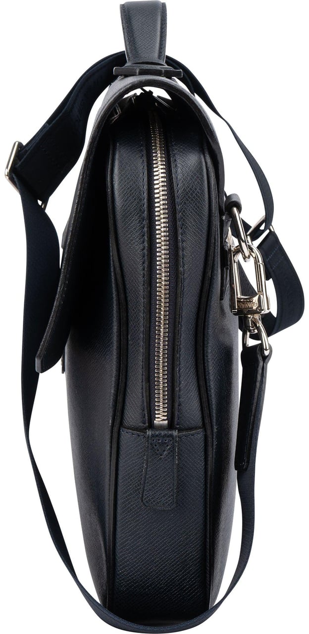 Louis Vuitton Louis Vuitton Bleu Taiga Leather Vassili PM Business Handbag Blauw