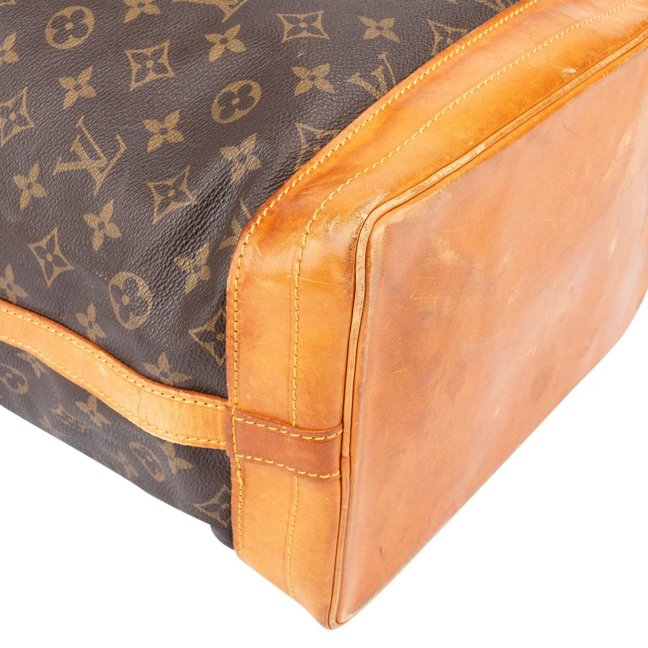 Louis Vuitton Louis Vuitton Canvas Monogram Sac Noe Grande Shoulder Bag Bruin