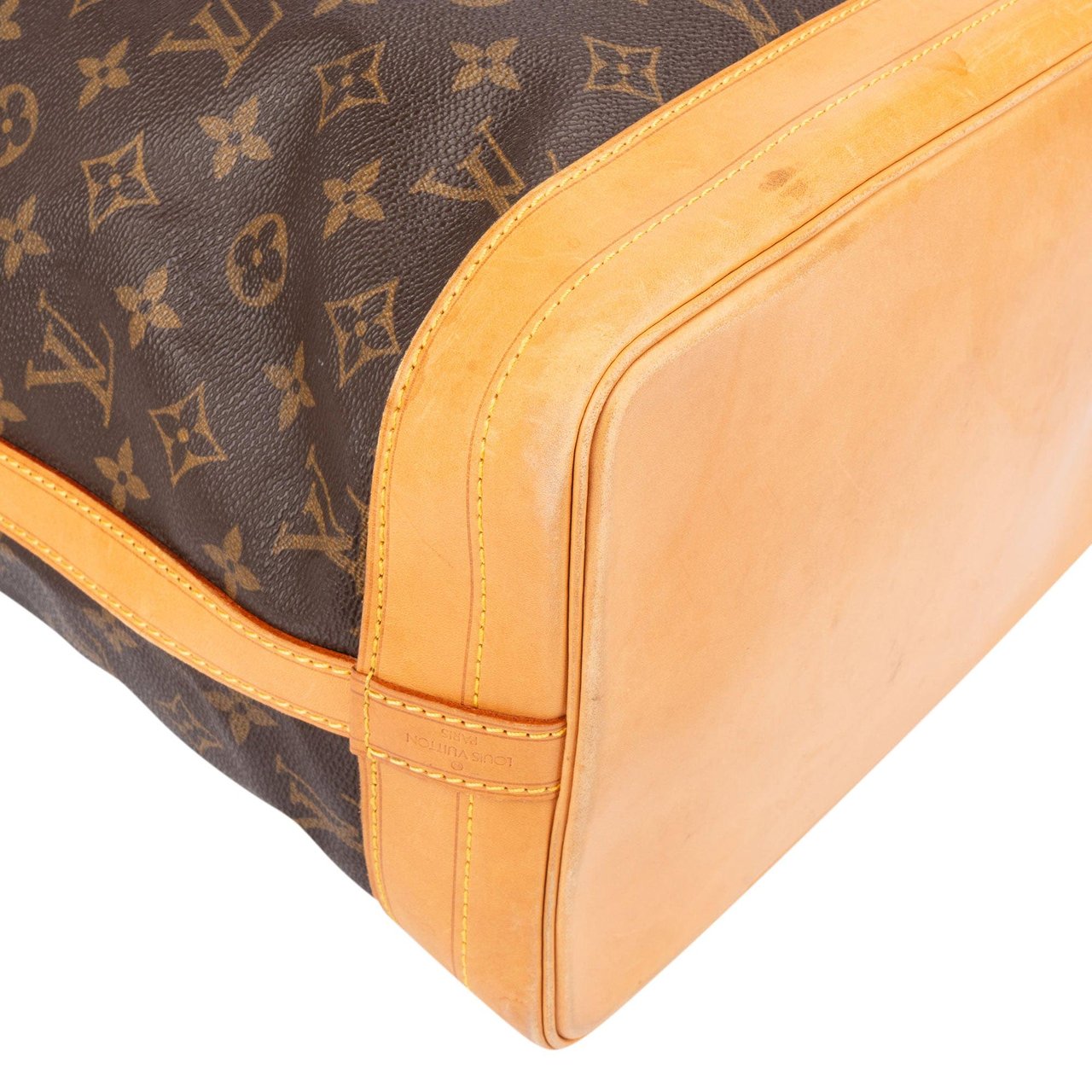 Louis Vuitton Louis Vuitton Canvas Monogram Sac Noe Grande Shoulder Bag Bruin