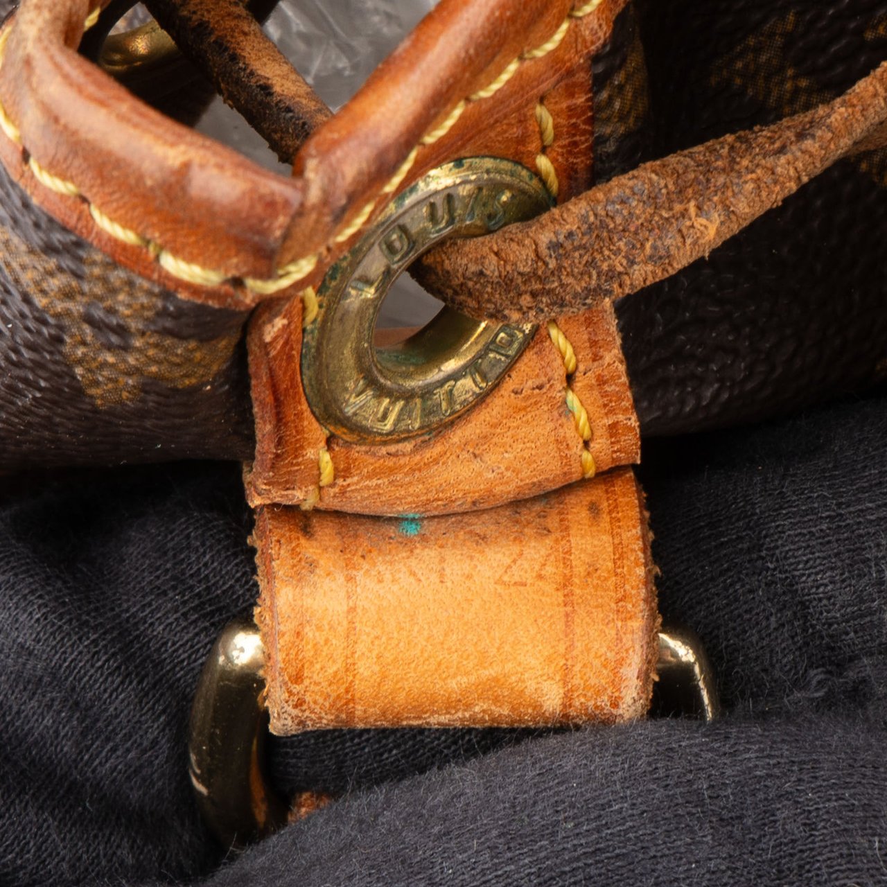 Louis Vuitton Louis Vuitton Canvas Monogram Sac Noe Petit Shoulder Bag Bruin