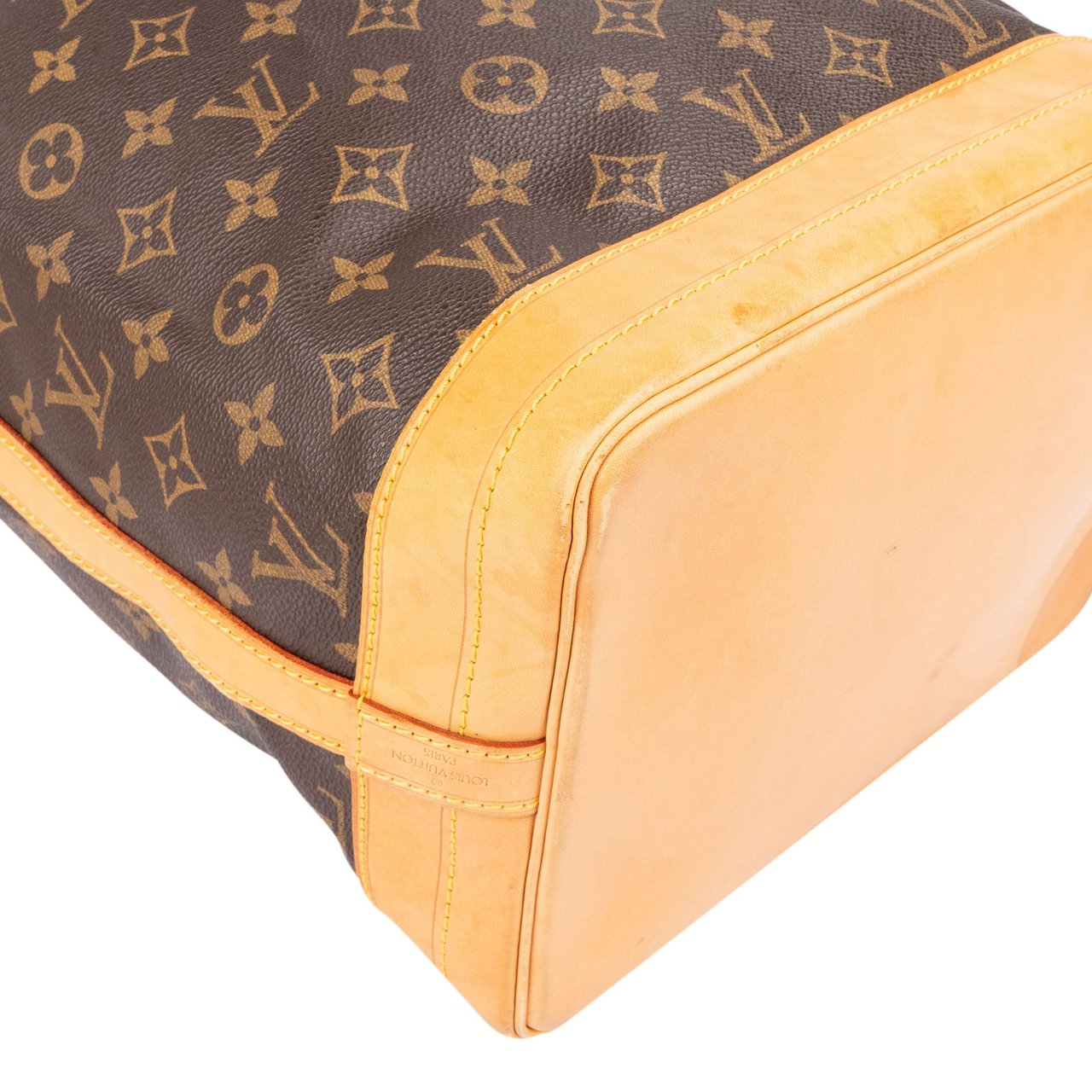 Louis Vuitton Louis Vuitton Canvas Monogram Sac Noe Grande Shoulder Bag Bruin