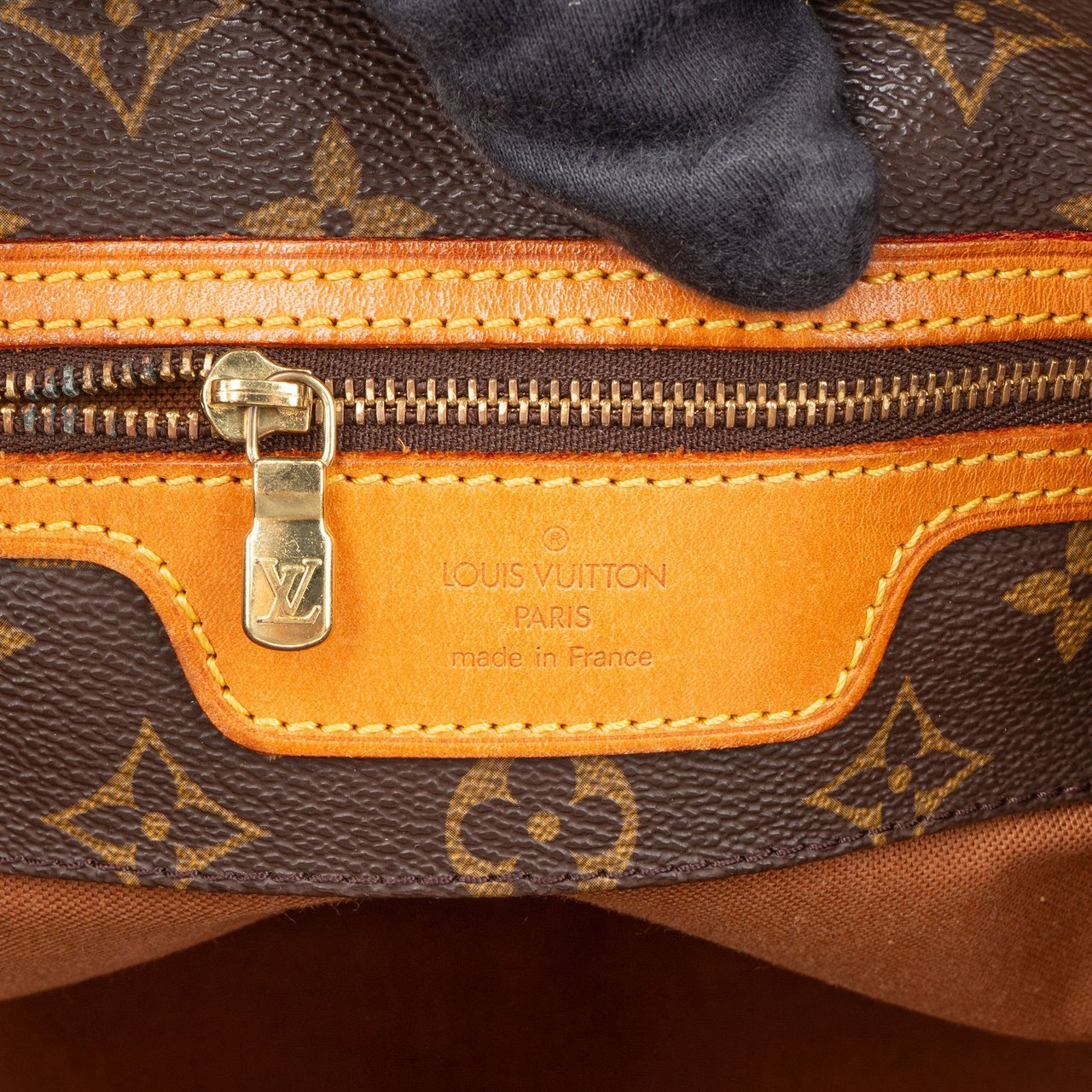 Louis Vuitton Louis Vuitton Canvas Monogram Sac Shopping Shoulder Bag Bruin