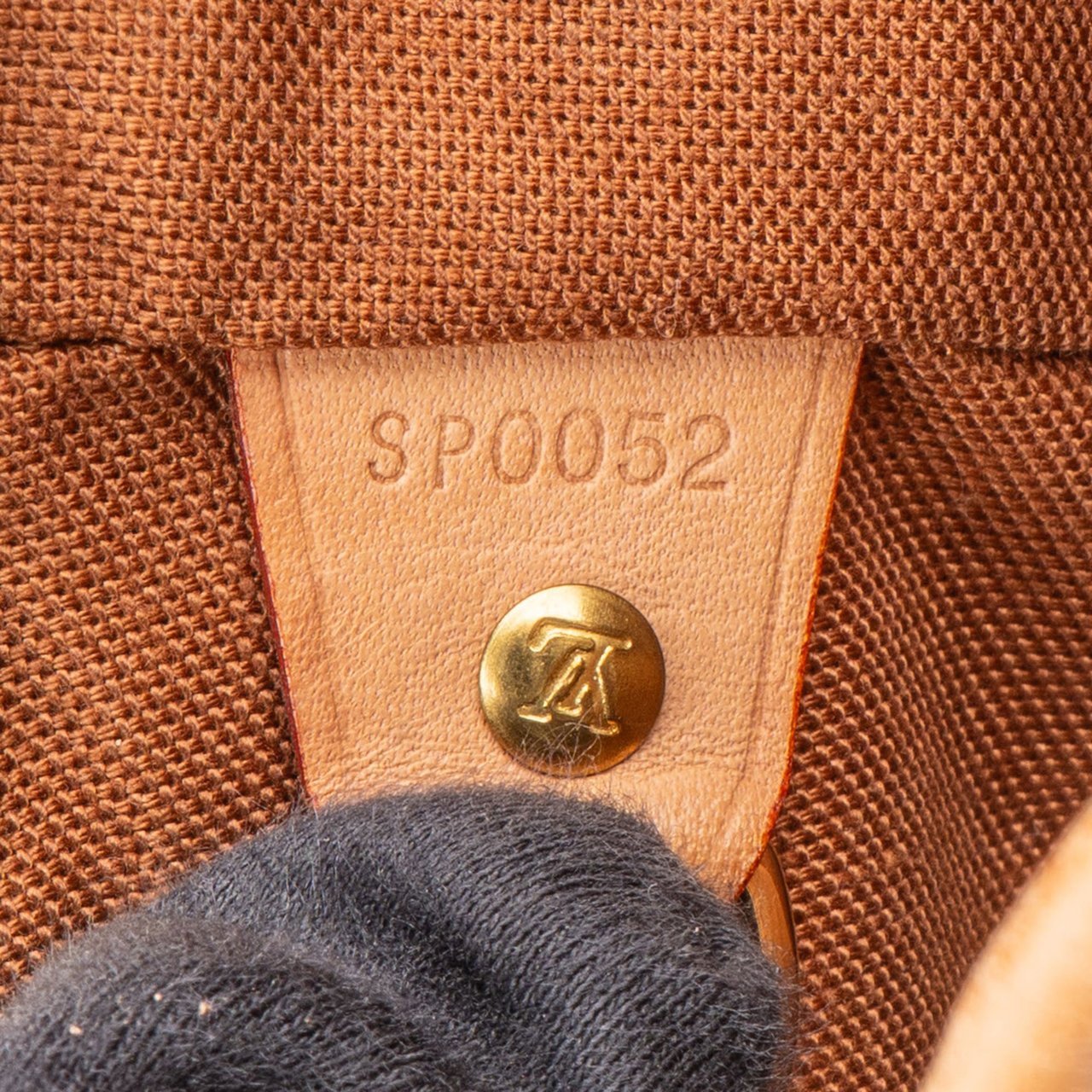 Louis Vuitton Louis Vuitton Canvas Monogram Montsouris MM Handbag Bruin