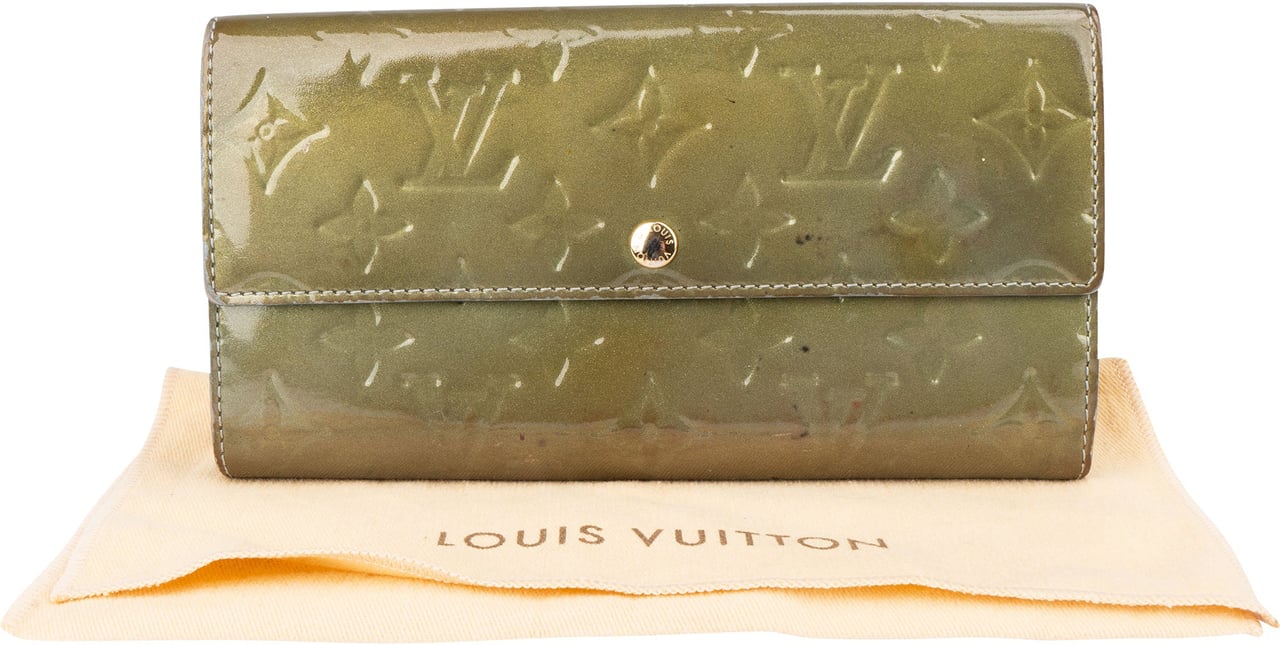 Louis Vuitton Louis Vuitton Vernis Monogram Sarah Wallet Divers