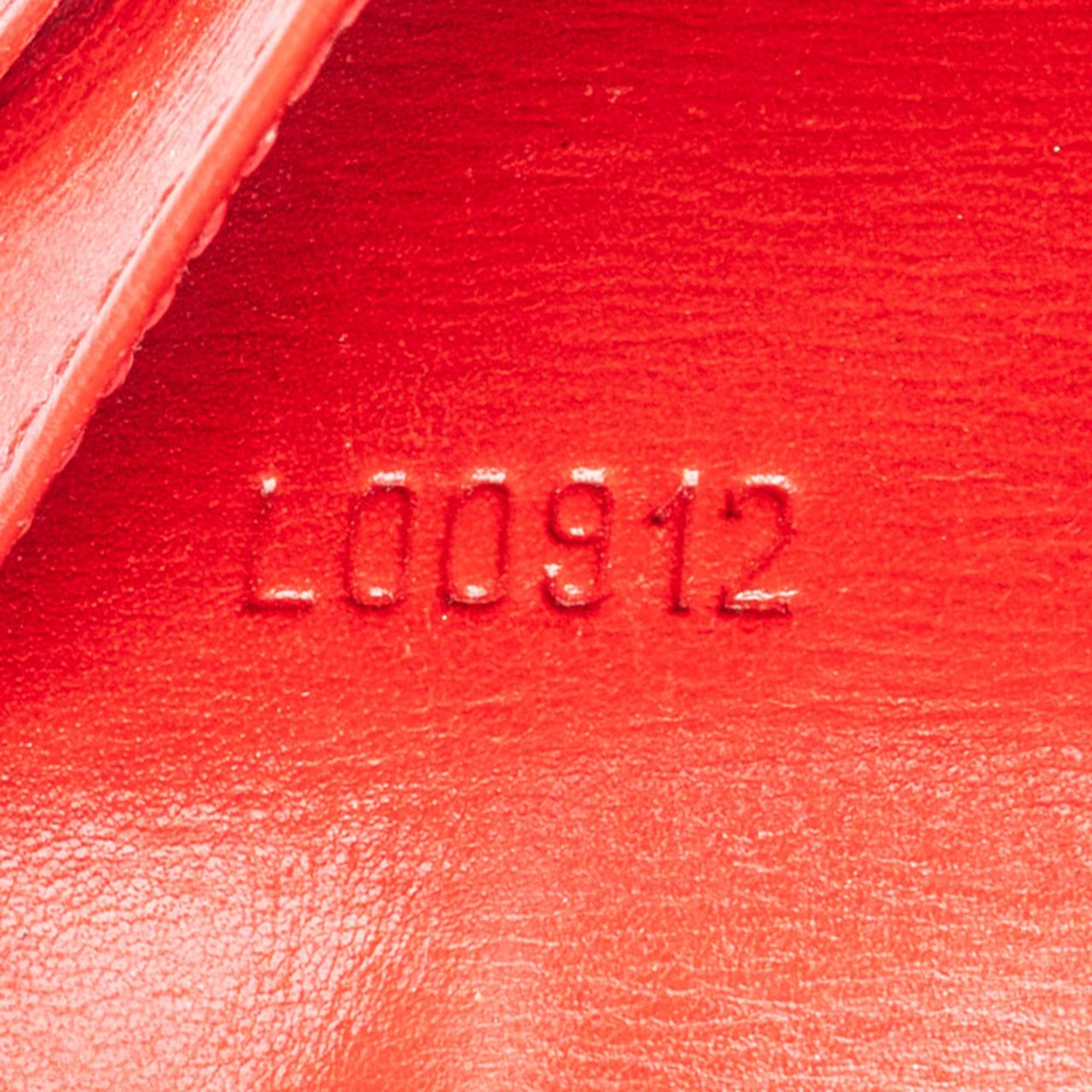 Louis Vuitton Louis Vuitton Rouge Epi Leather Sarah Wallet Divers