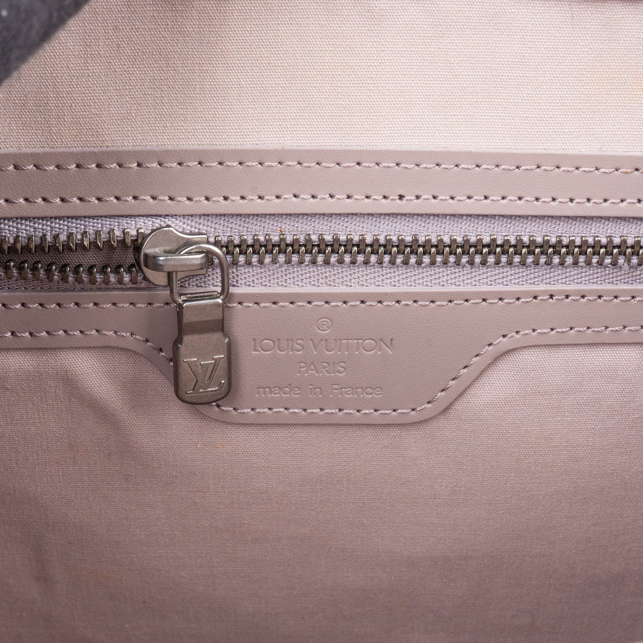 Louis Vuitton Lilac Epi Leather Saint Tropez Shoulder Bag Paars