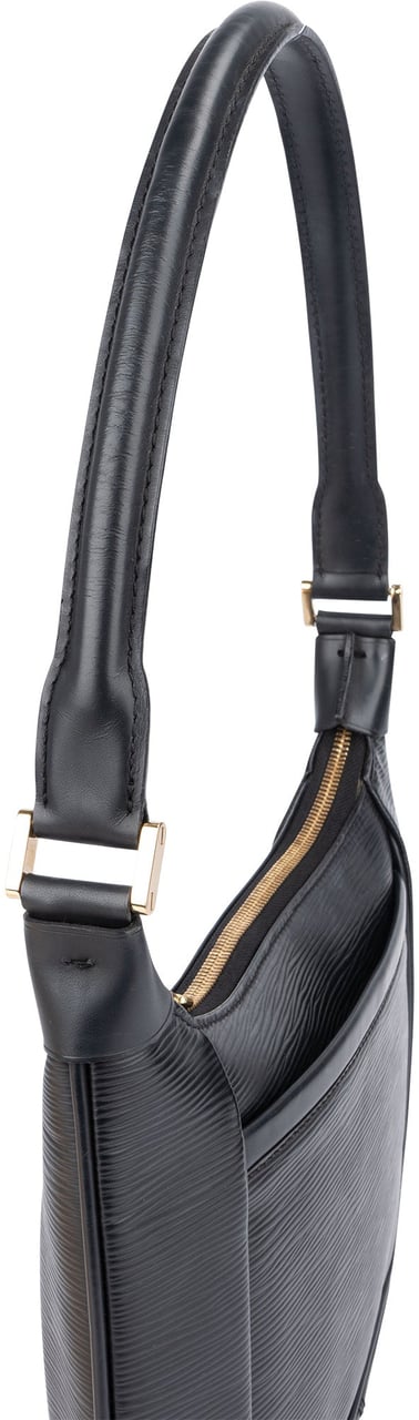 Louis Vuitton Louis Vuitton Noir Epi Leather Matsy Shoulder Bag Zwart
