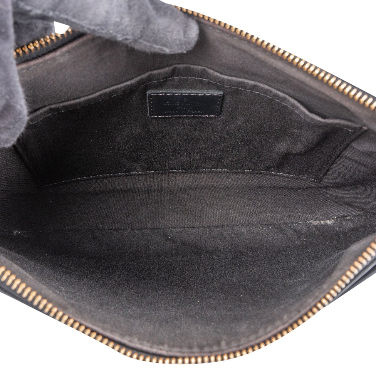 Louis Vuitton Louis Vuitton Noir Epi Leather Matsy Shoulder Bag Zwart