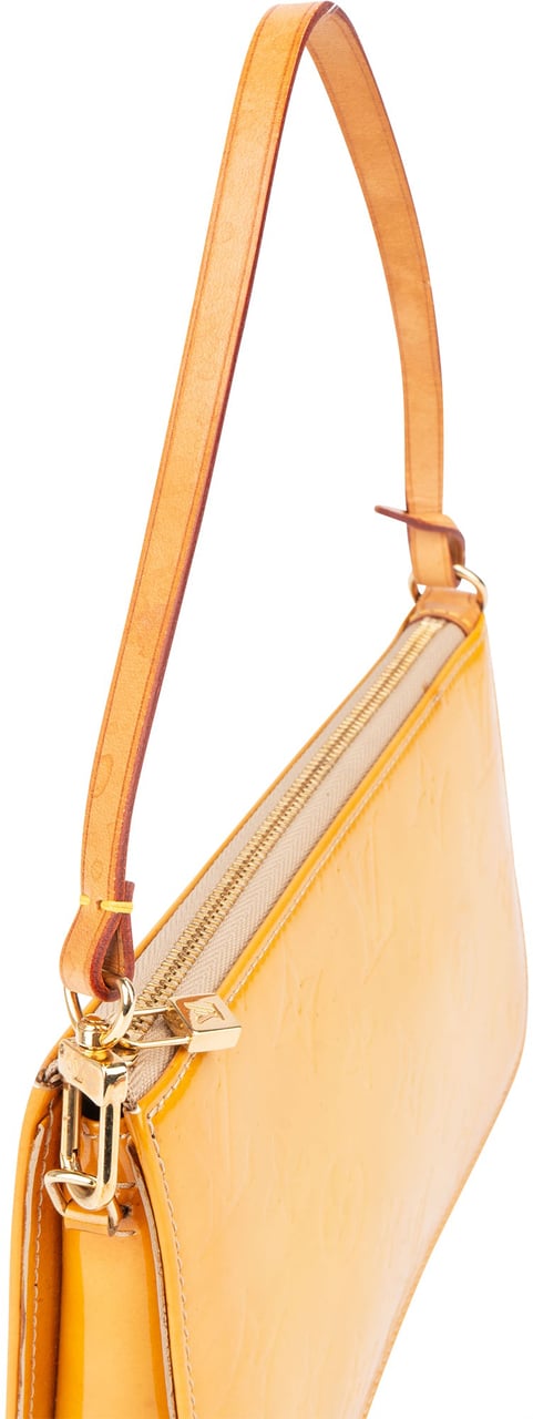 Louis Vuitton Louis Vuitton Yellow Vernis Monogram Lexington Handbag Geel