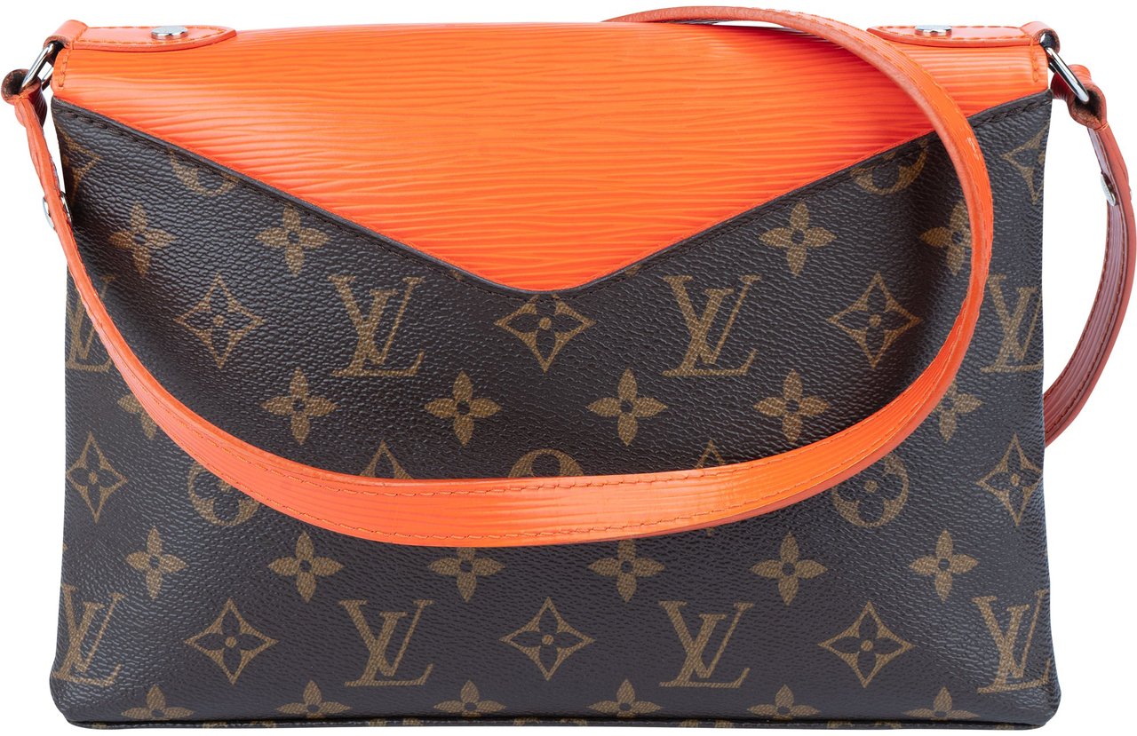Louis Vuitton Louis Vuitton Canvas Monogram Epi Saint Michel PM Crossbody Bag Bruin