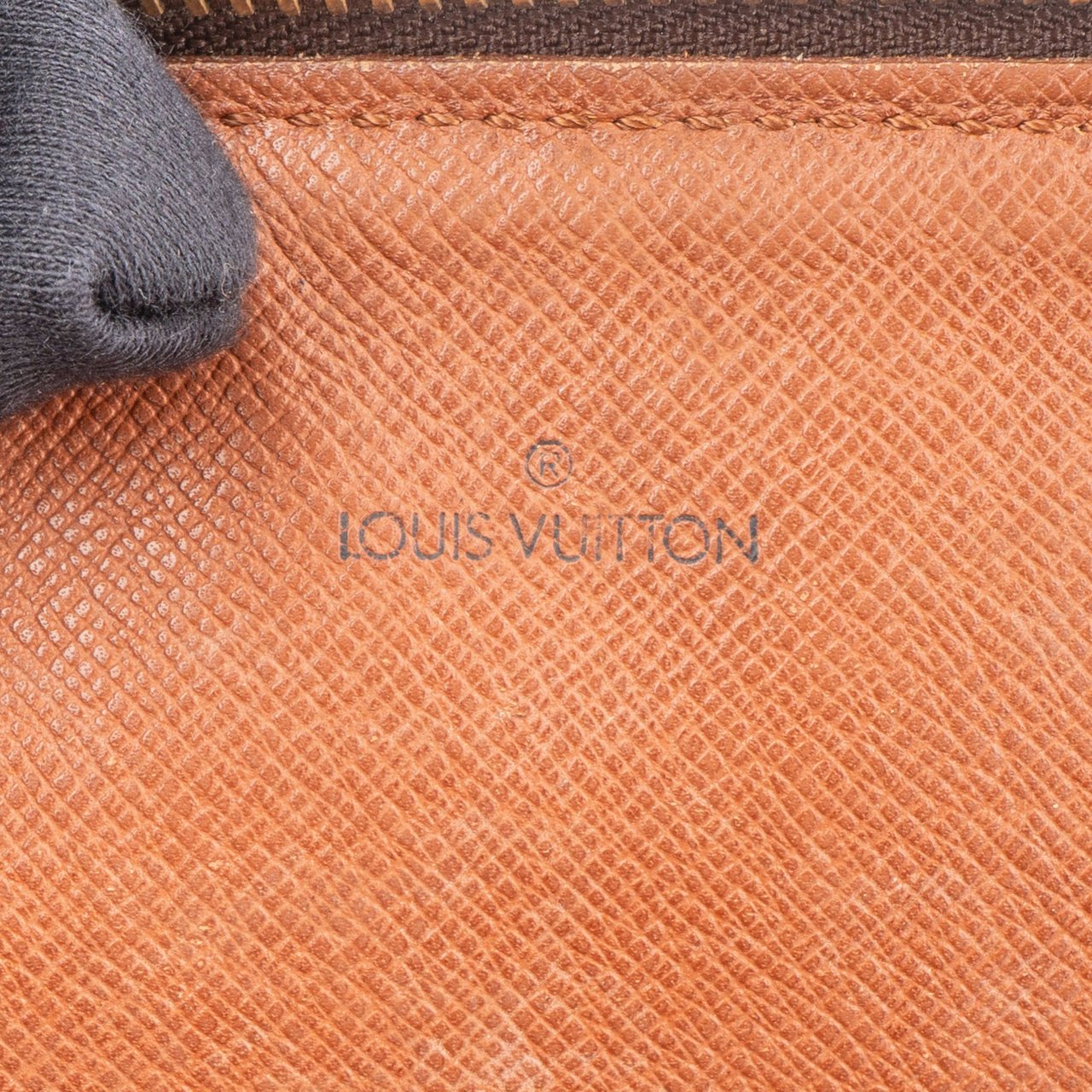 Louis Vuitton Louis Vuitton Canvas Monogram Poche Laptop Clutch Bruin