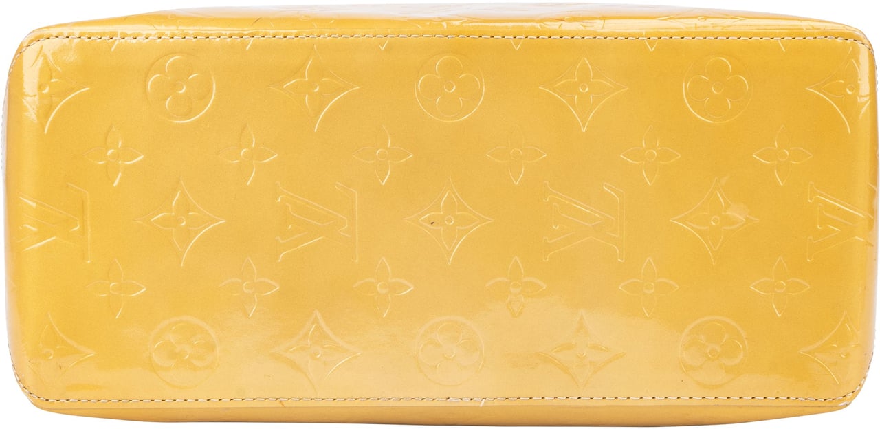 Louis Vuitton Louis Vuitton Vernis Monogram Reade MM Handbag Geel
