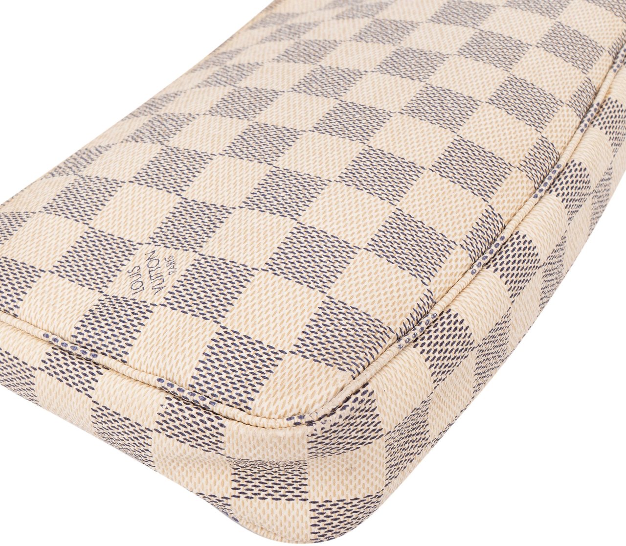 Louis Vuitton Louis Vuitton Damier Azur Monogram Pochette Accessoire Handbag Wit