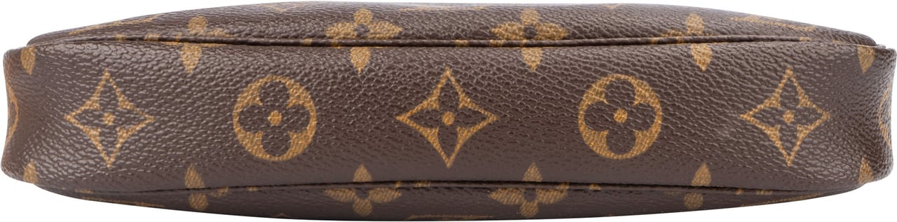 Louis Vuitton Louis Vuitton Canvas Monogram Pochette Accessoire Handbag Bruin