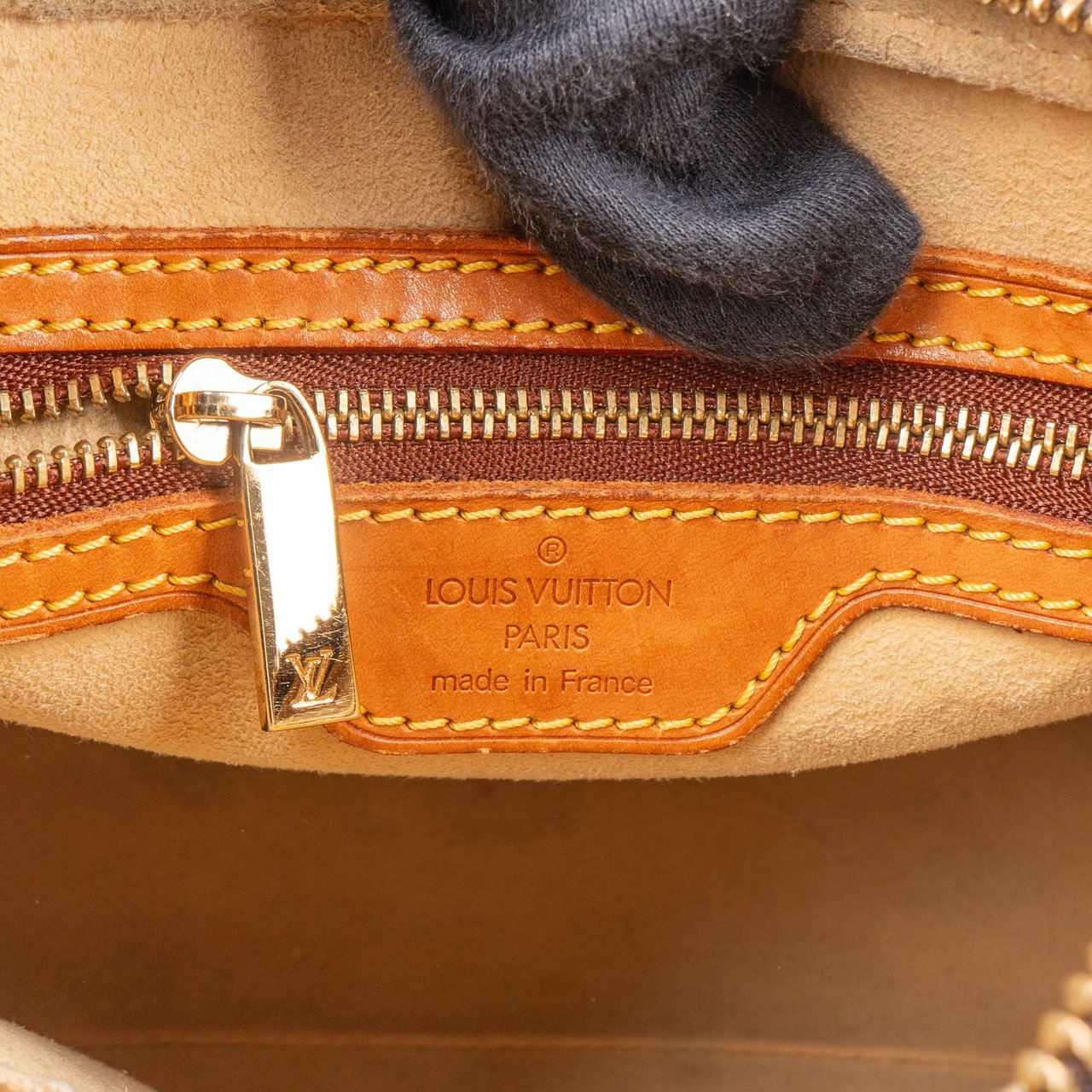Louis Vuitton Canvas Monogram Looping MM Shoulder Bag Bruin