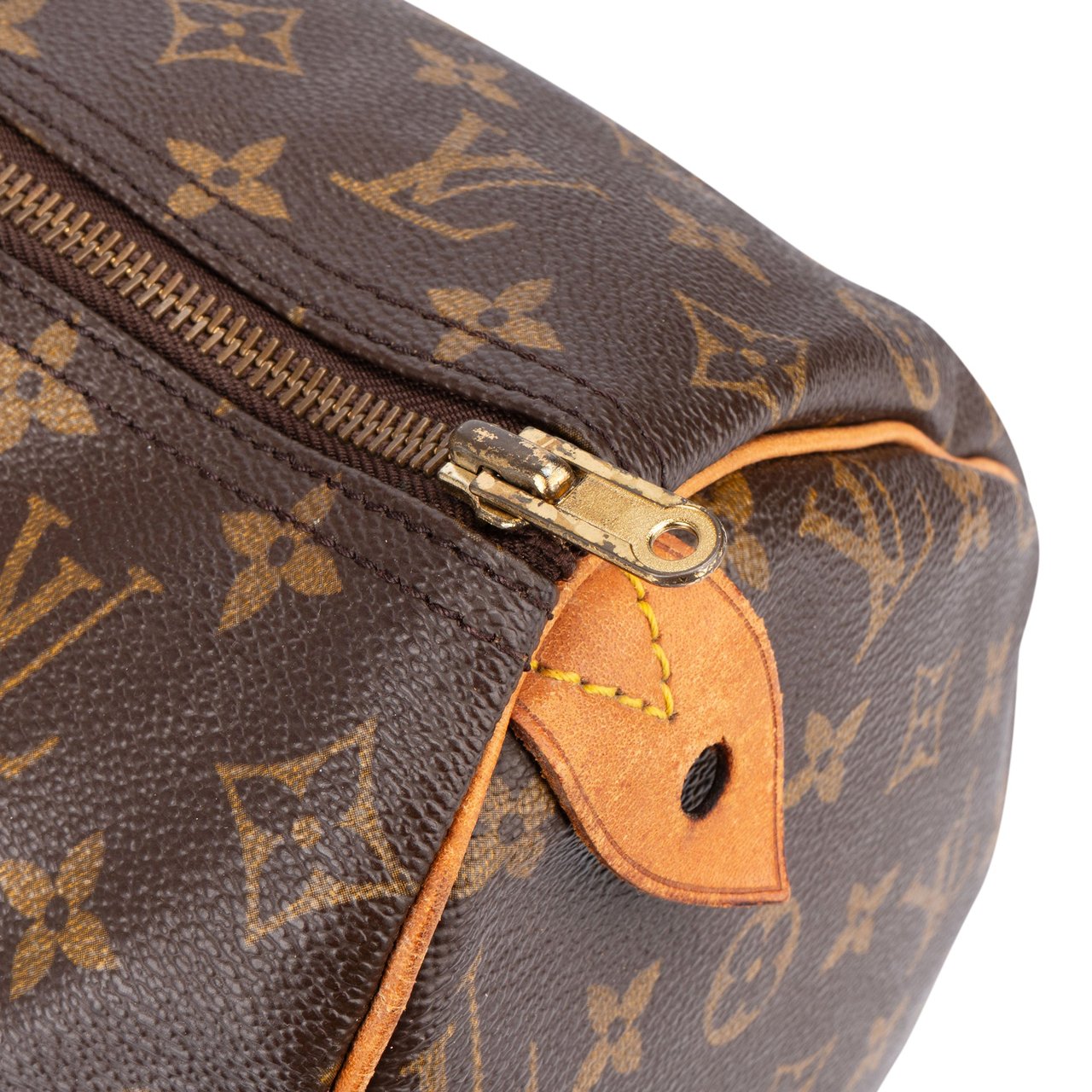 Louis Vuitton Louis Vuitton Canvas Monogram Speedy 40 Handbag Bruin