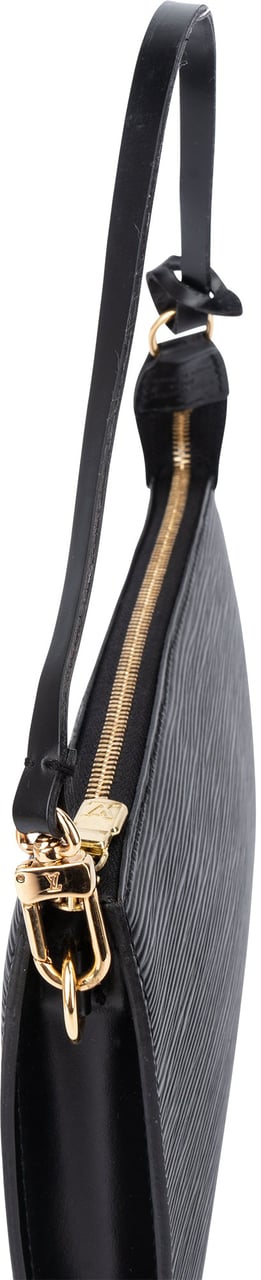 Louis Vuitton Louis Vuitton Noir Epi Leather Pochette Accessoire Handabg Zwart