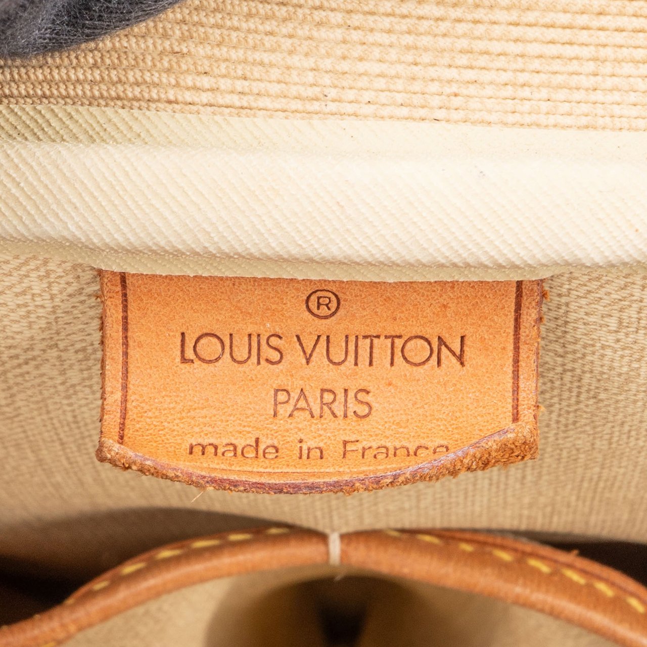 Louis Vuitton Louis Vuitton Canvas Monogram Deauville Handbag Bruin