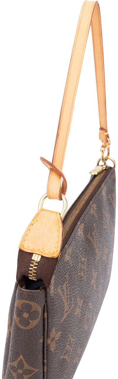 Louis Vuitton Louis Vuitton Canvas Monogram Pochette Accessoire Handbag Bruin