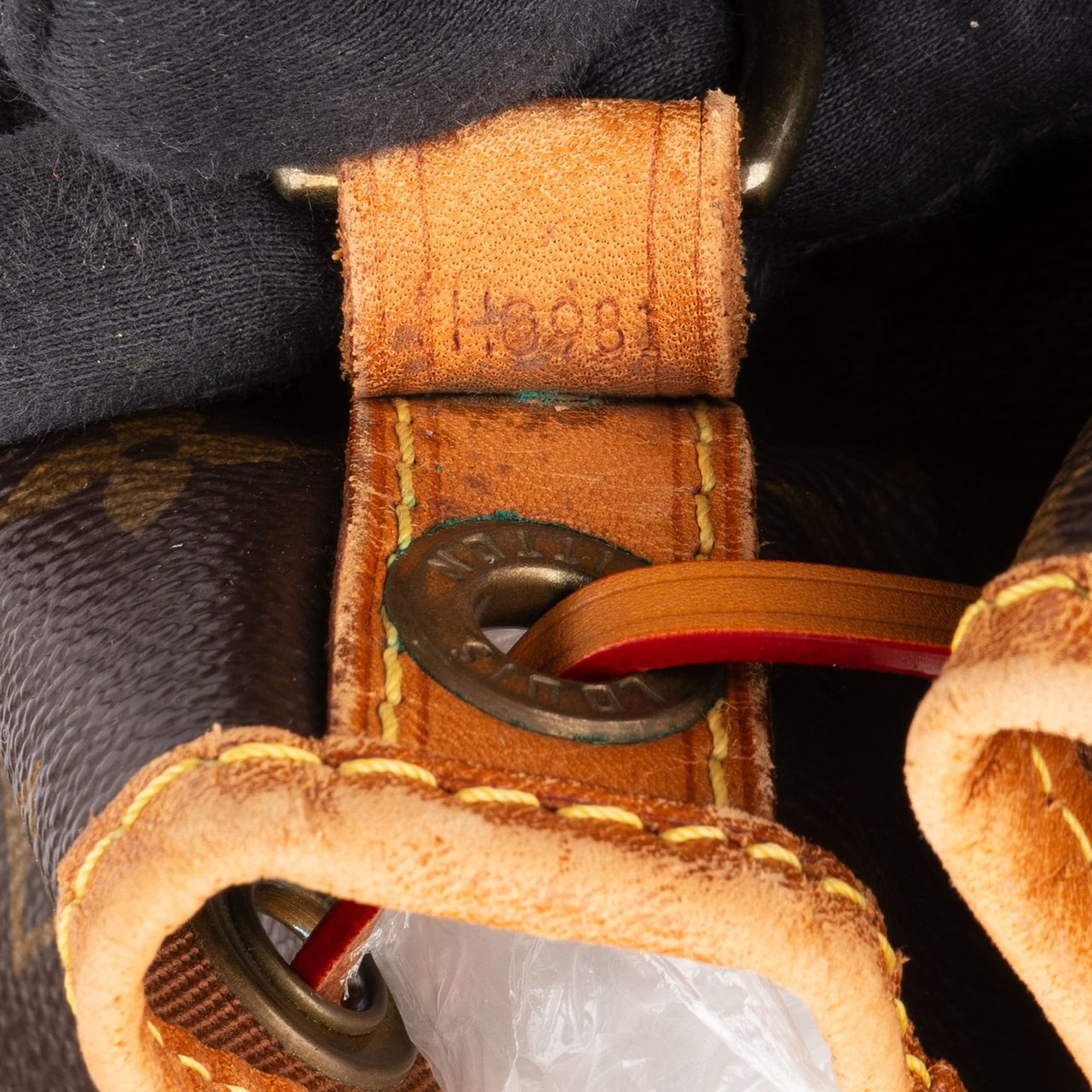 Louis Vuitton Louis Vuitton Canvas Monogram Sac Noe Grande Shoulder Bag Bruin