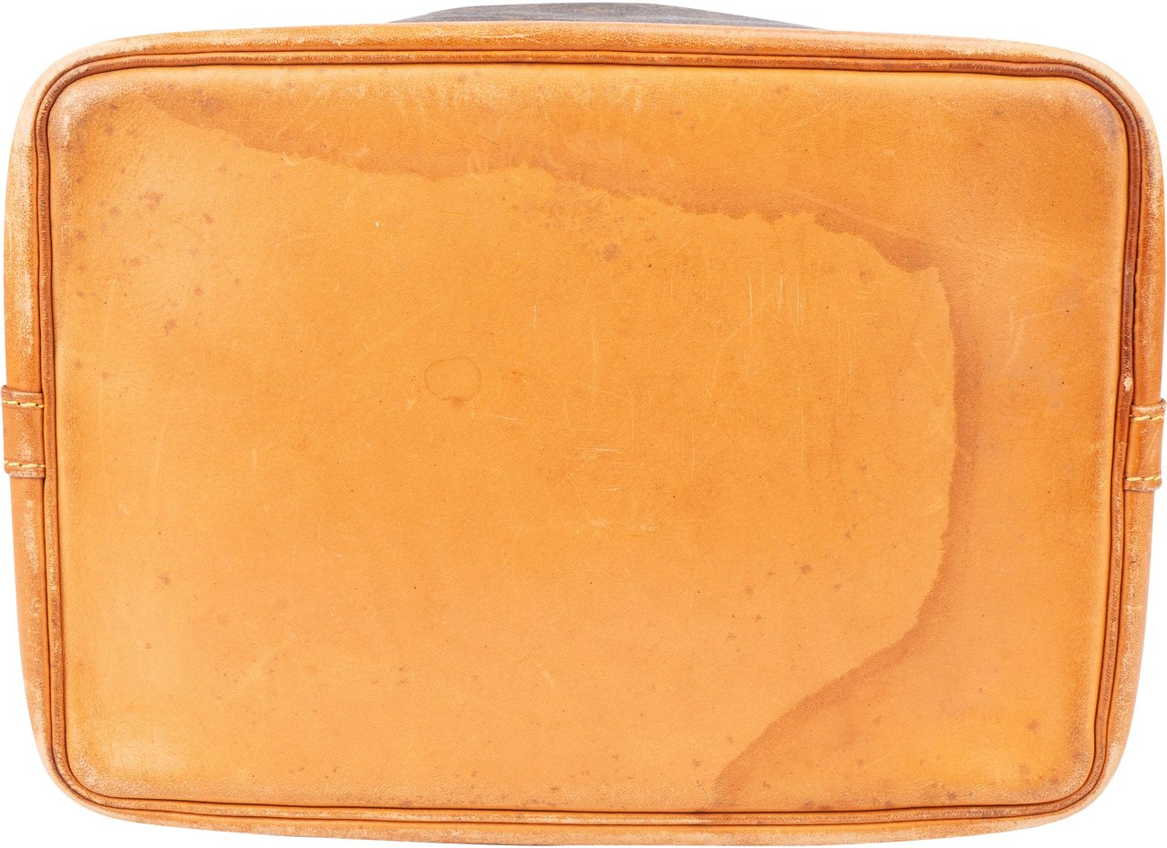 Louis Vuitton Louis Vuitton Canvas Monogram Sac Noe Grande Shoulder Bag Bruin