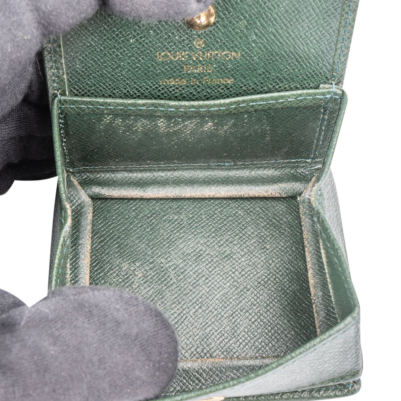 Louis Vuitton Louis Vuitton Green Taiga Leather Coin Wallet Groen